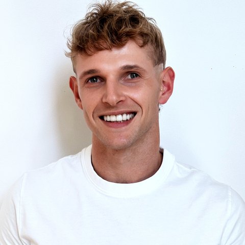 Deaven Vollmer, founder of GR8ER2